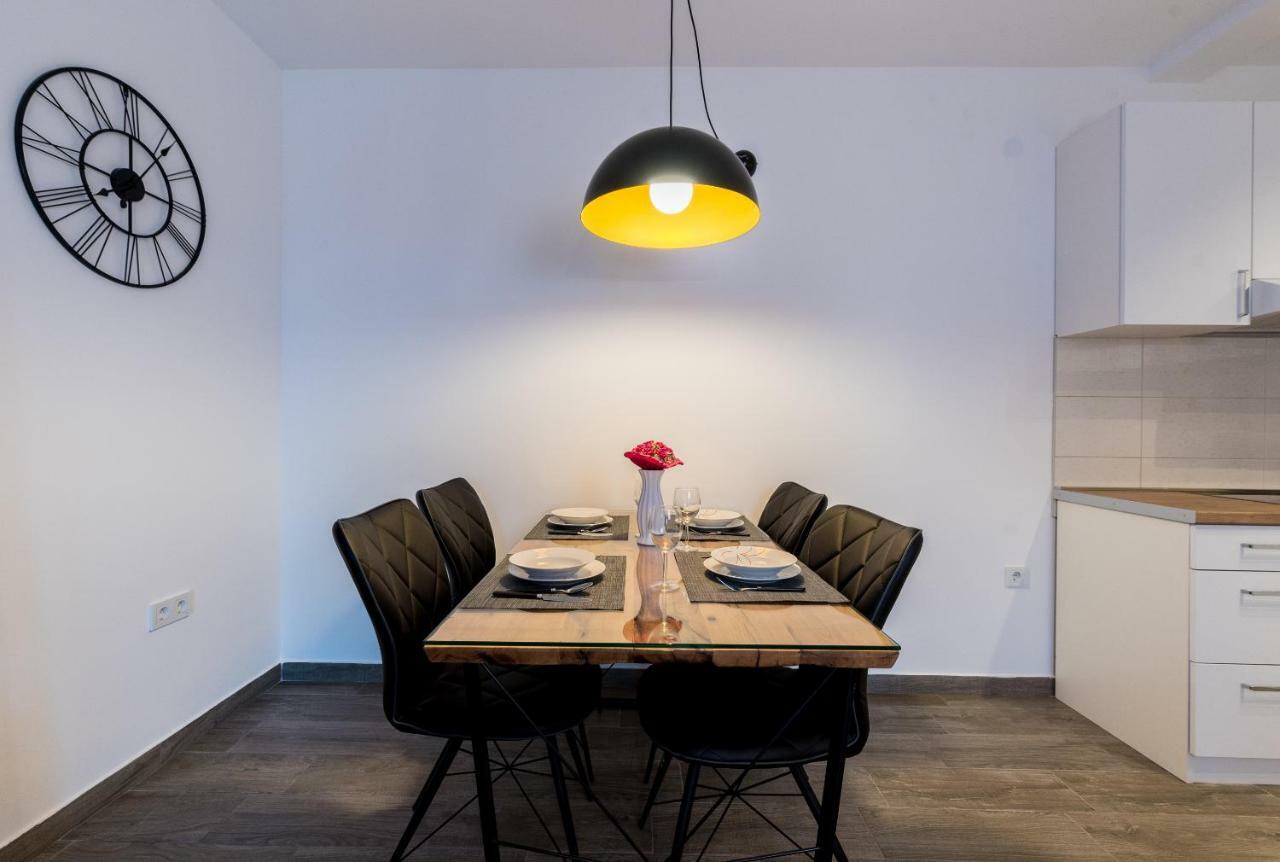 Villa Anja 2Nd Floor Peroj Dış mekan fotoğraf