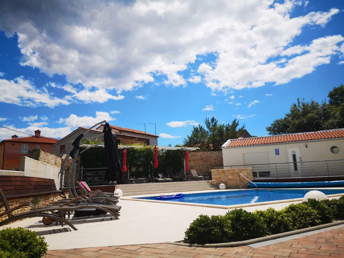 Villa Anja 2Nd Floor Peroj Dış mekan fotoğraf